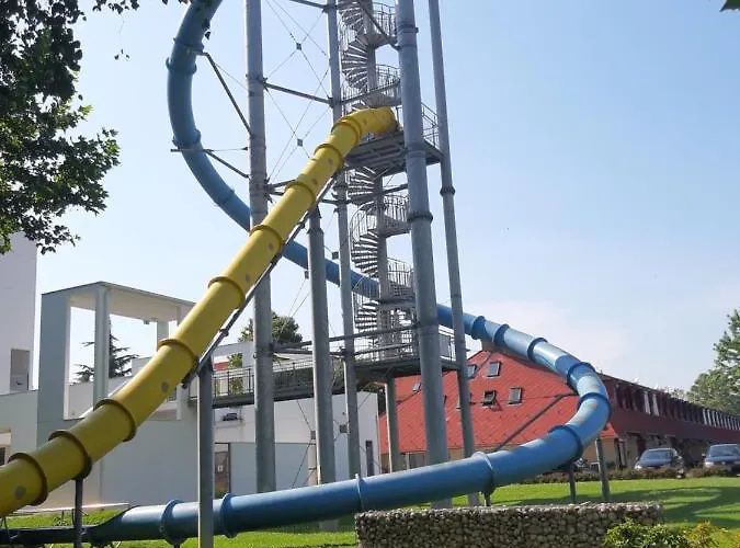 Melody Aparthotel 4*